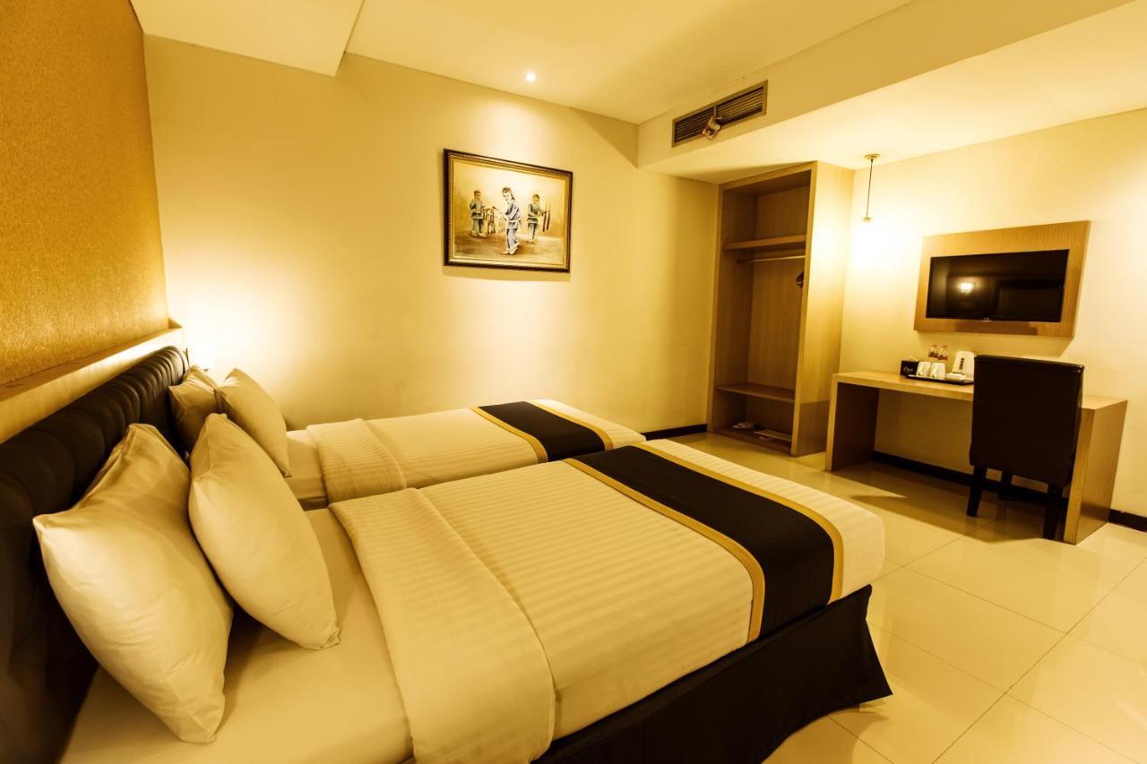 D'Best Hotel Pasar Baru Bandung Esterno foto