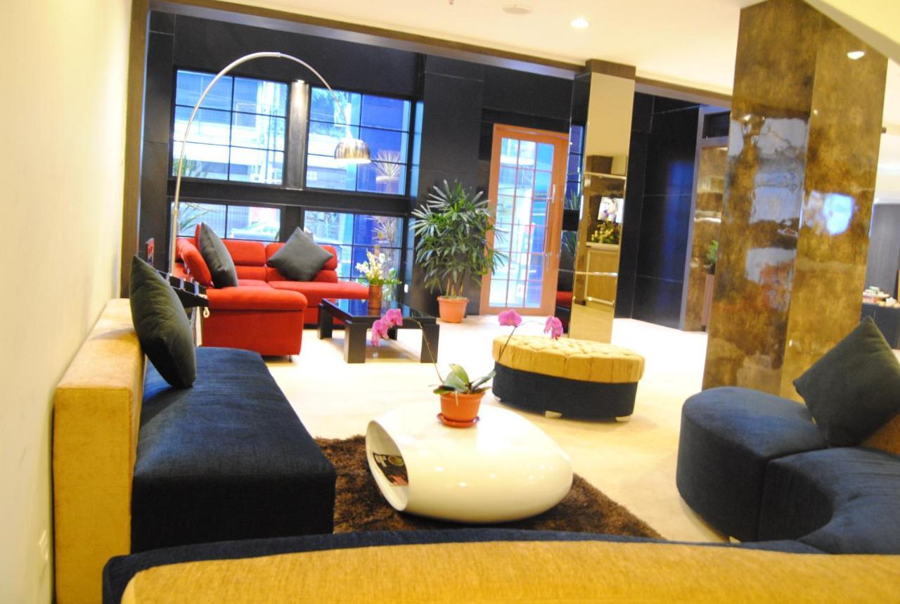 D'Best Hotel Pasar Baru Bandung Esterno foto