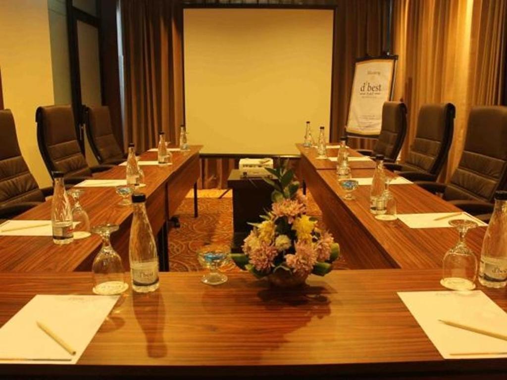 D'Best Hotel Pasar Baru Bandung Esterno foto