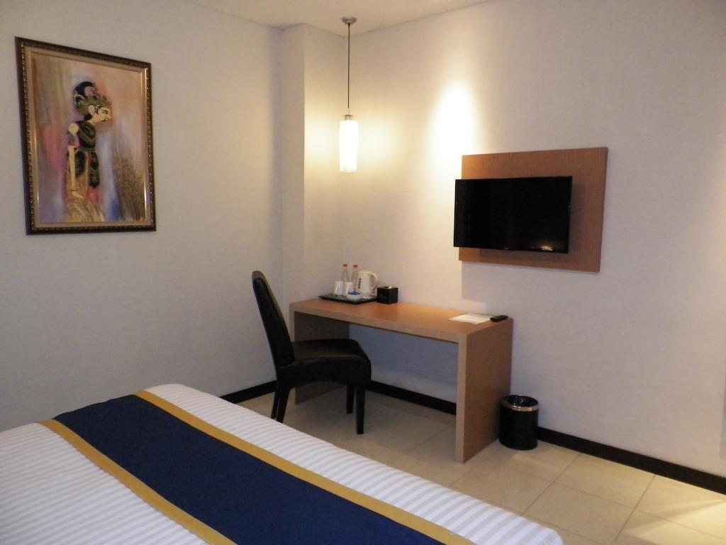 D'Best Hotel Pasar Baru Bandung Esterno foto