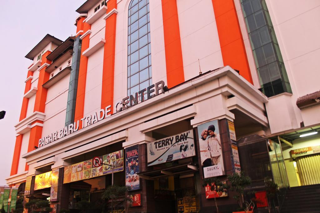 D'Best Hotel Pasar Baru Bandung Esterno foto